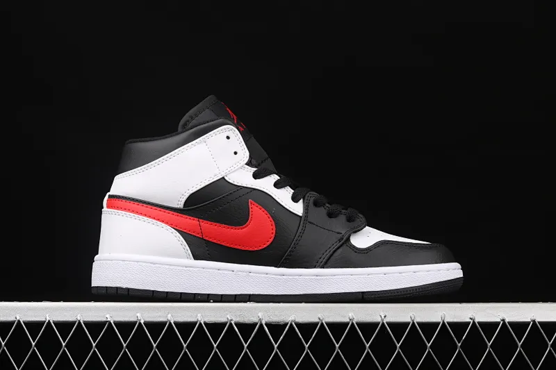 All categories Air Jordan Jordan series basketball shoes Air Jordan 1 Mid Air Jordan 1 Mid AJ1 Joe 1 black and white red hook Zhongbang basketball shoes 554724-075